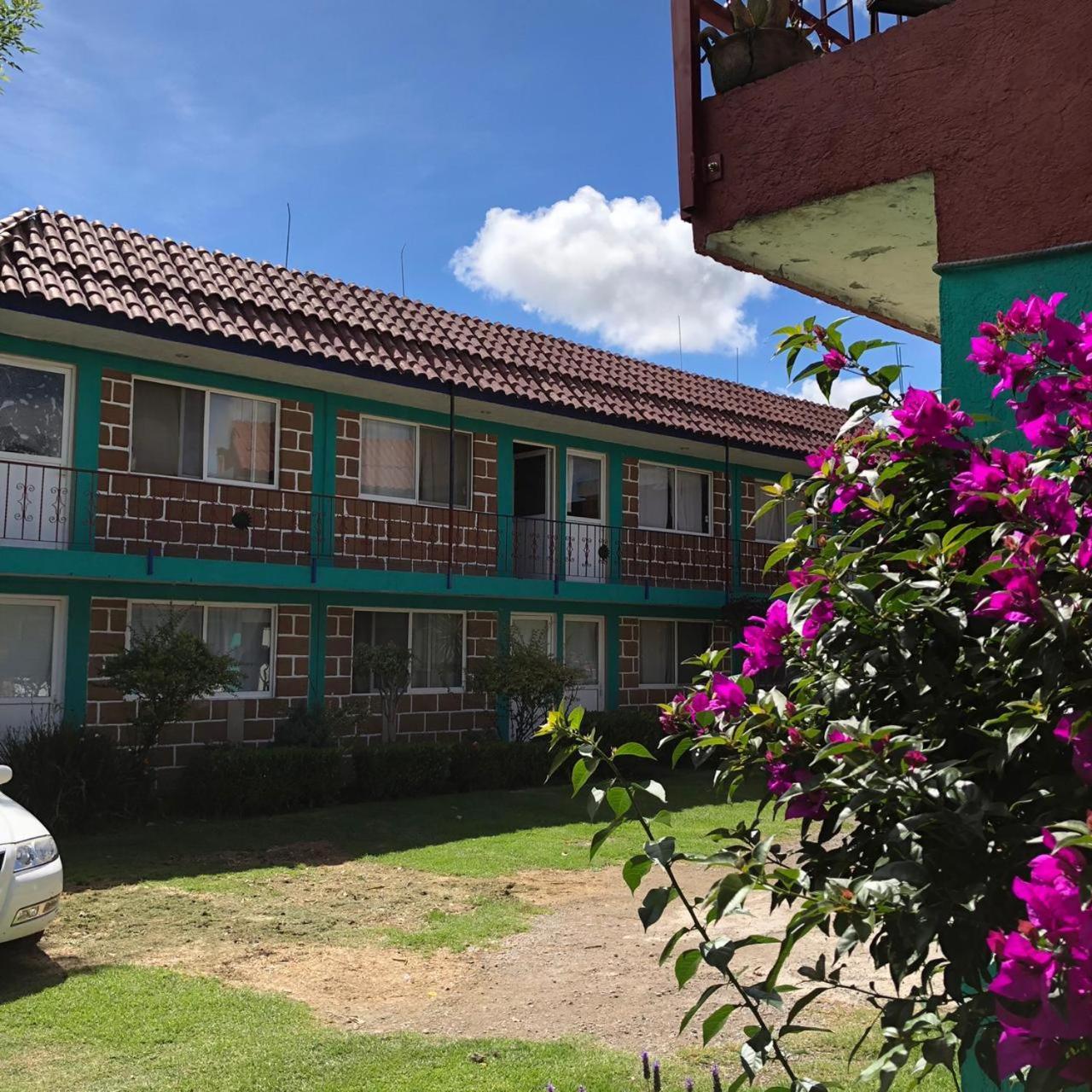 Fumarolas De Don Goyo Apartahotel Cholula